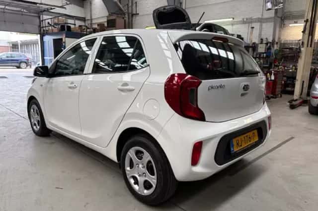 Kia Picanto (2018) thumbnail 4