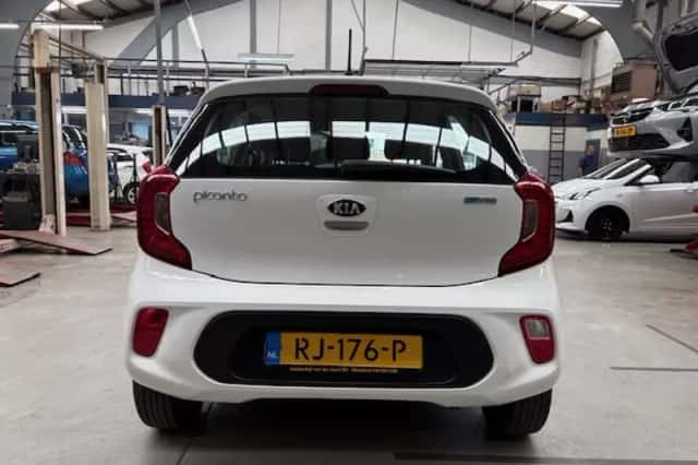 Kia Picanto (2018) thumbnail 5