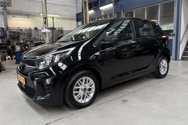 Kia Picanto (2023) thumbnail 1