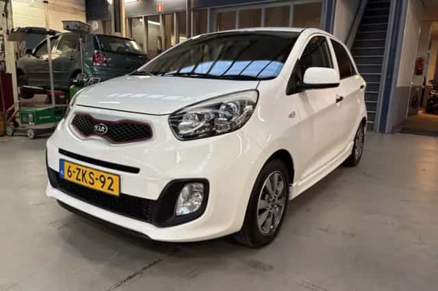 Kia Picanto (2015) thumbnail 2