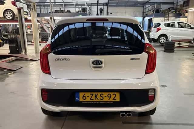 Kia Picanto (2015) thumbnail 5