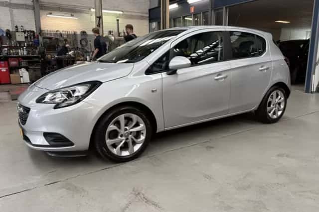 Opel Corsa (2017) thumbnail 2