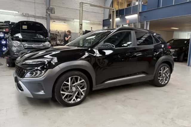 Hyundai Kona (2021) thumbnail 1