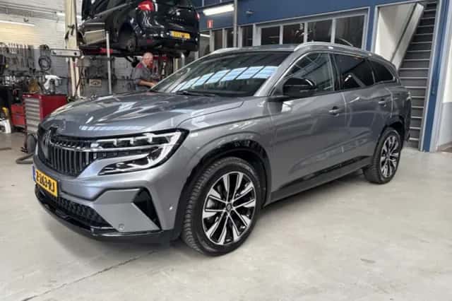 Renault Espace (2024) thumbnail 1