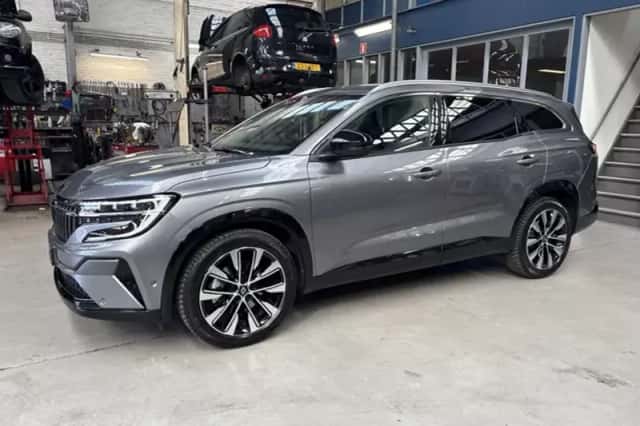 Renault Espace (2024) thumbnail 2