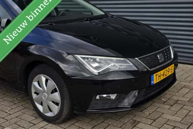 SEAT Leon (2018) thumbnail 4