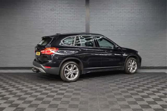 BMW X1 (2019) thumbnail 6
