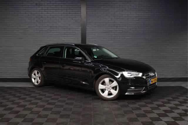 Audi A3 (2016) thumbnail 3