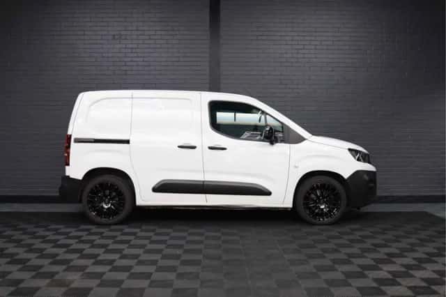 Peugeot Partner (2021) thumbnail 4