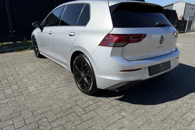Volkswagen Golf (2021) thumbnail 5