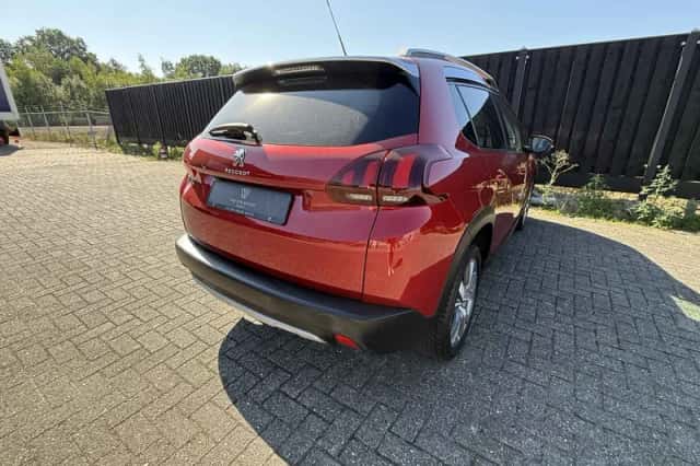 Peugeot 2008 (2019) thumbnail 5