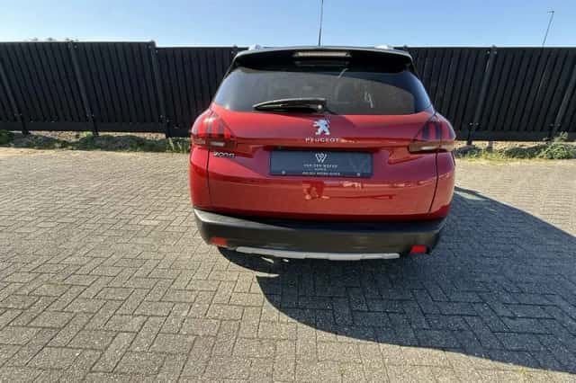 Peugeot 2008 (2019) thumbnail 6