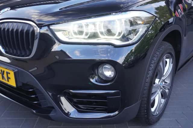 BMW X1 (2018) thumbnail 2