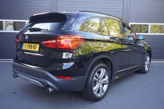 BMW X1 (2018) thumbnail 4