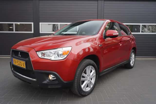 Mitsubishi ASX (2012) thumbnail 1