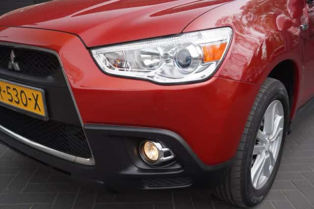 Mitsubishi ASX (2012) thumbnail 2