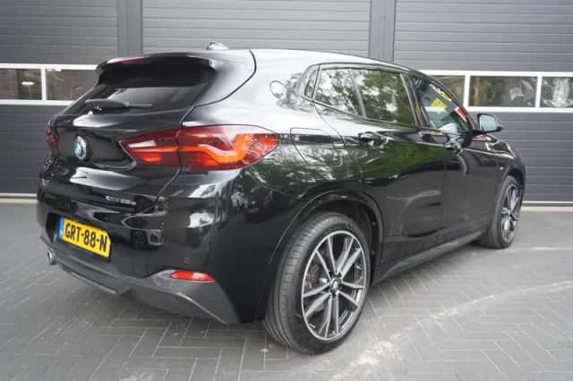 BMW X2 (2021) thumbnail 4