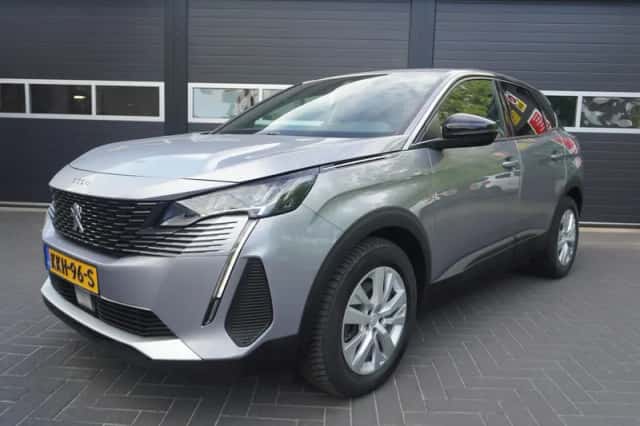 Peugeot 3008 (2023) thumbnail 1