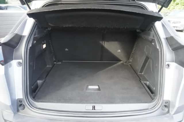 Peugeot 3008 (2023) thumbnail 6