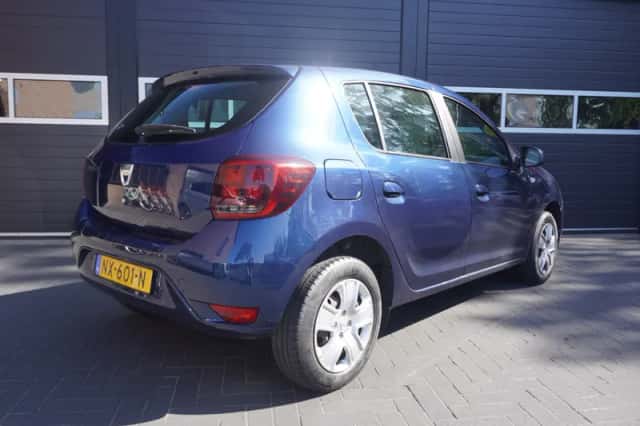 Dacia Sandero (2017) thumbnail 4