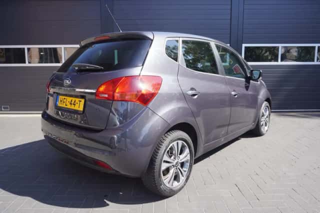 Kia Venga (2016) thumbnail 4