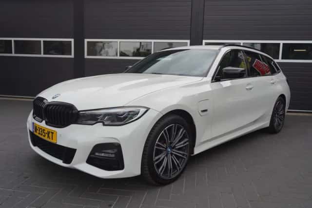 BMW 3-Serie (2021) thumbnail 1
