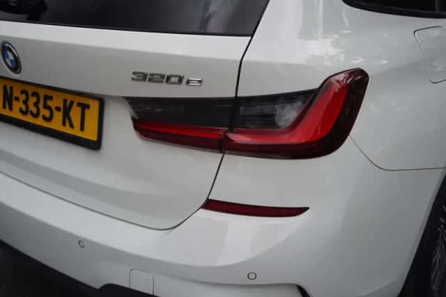 BMW 3-Serie (2021) thumbnail 5