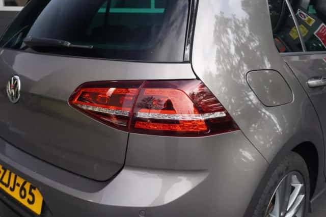 Volkswagen Golf (2015) thumbnail 5