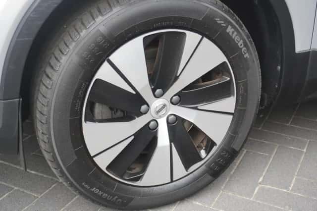 Volvo XC40 (2022) thumbnail 3