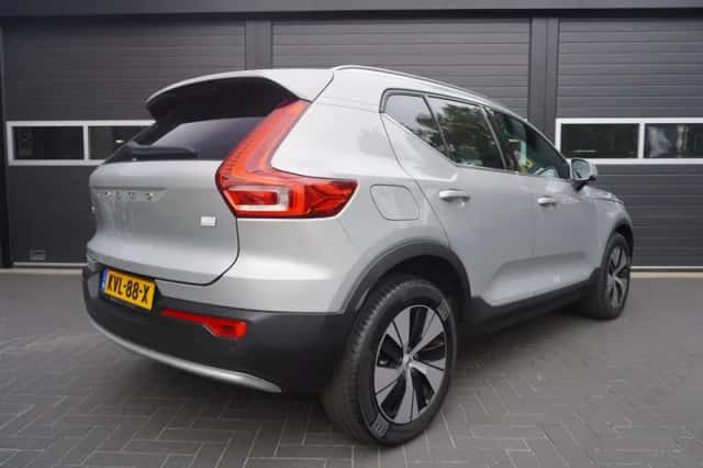 Volvo XC40 (2022) thumbnail 4
