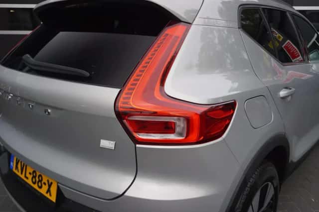 Volvo XC40 (2022) thumbnail 5