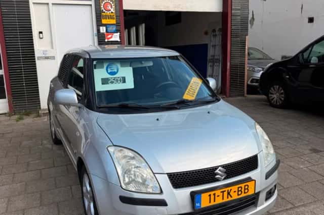 Suzuki Swift (2006) thumbnail 1
