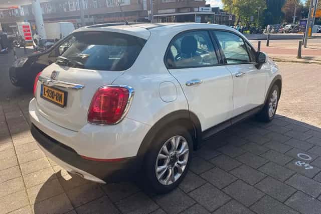Fiat 500X (2017) thumbnail 3