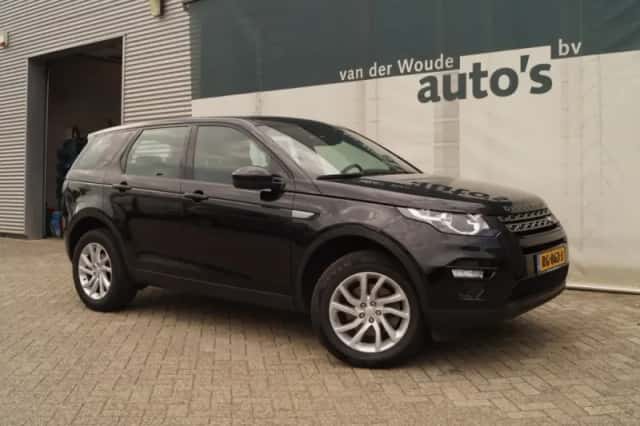 Land Rover Discovery Sport (2017) thumbnail 3