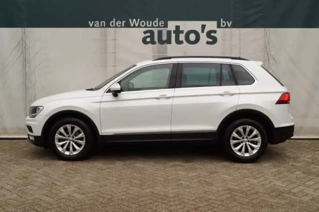 Volkswagen Tiguan (2017) thumbnail 1