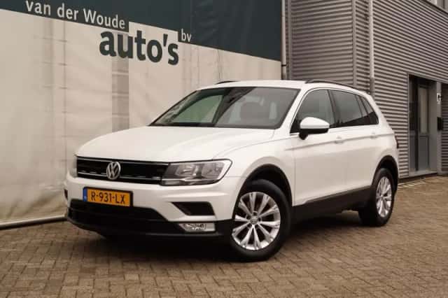 Volkswagen Tiguan (2017) thumbnail 2
