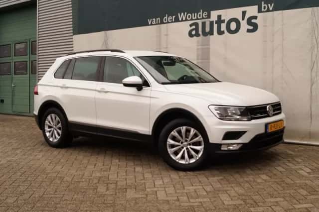 Volkswagen Tiguan (2017) thumbnail 3