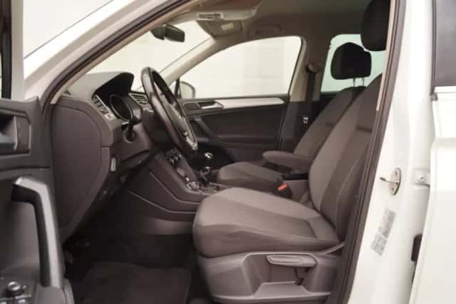 Volkswagen Tiguan (2017) thumbnail 6