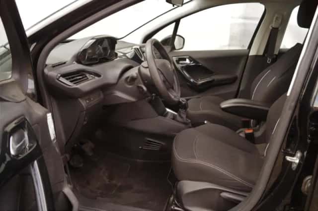 Peugeot 208 (2019) thumbnail 6