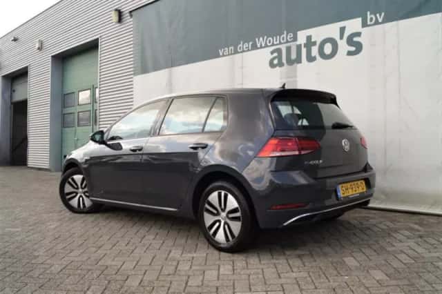 Volkswagen e-Golf (2018) thumbnail 6