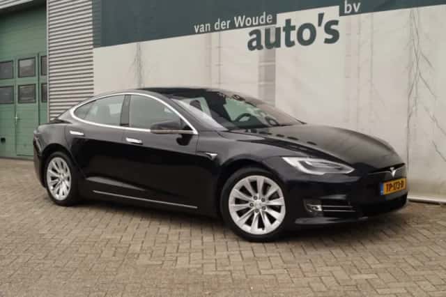 Tesla Model S (2018) thumbnail 3