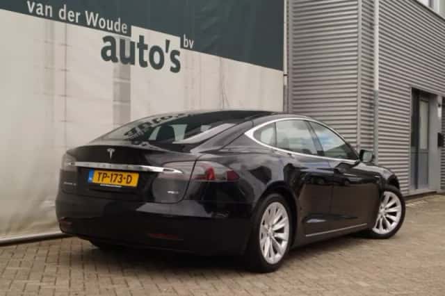 Tesla Model S (2018) thumbnail 5
