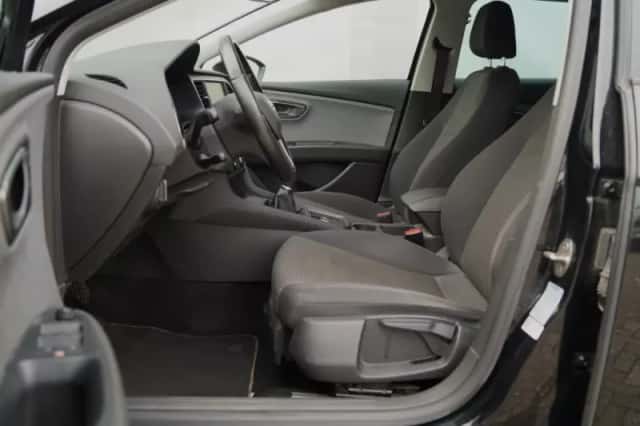 SEAT Leon (2017) thumbnail 6