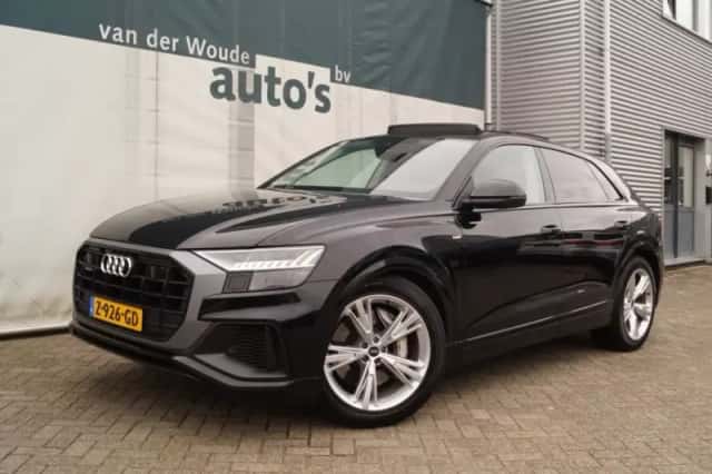 Audi Q8 (2022) thumbnail 2