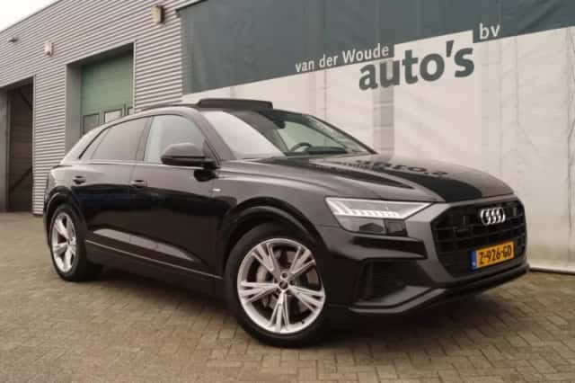 Audi Q8 (2022) thumbnail 3