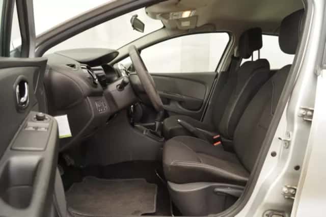 Renault Clio (2014) thumbnail 6