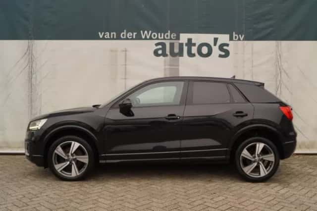 Audi Q2 (2017) thumbnail 1