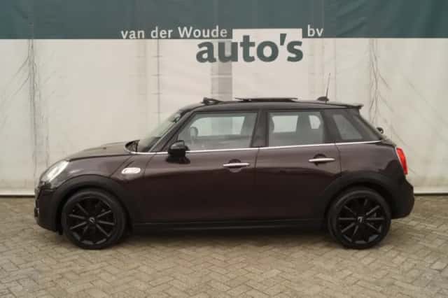 MINI Cooper (2015) thumbnail 1
