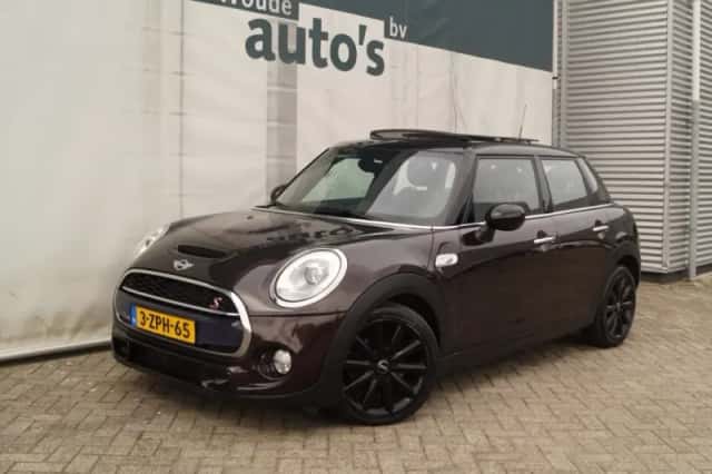 MINI Cooper (2015) thumbnail 2