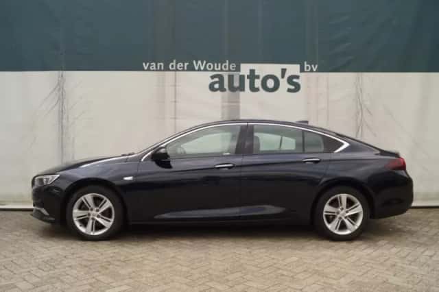 Opel Insignia (2018) thumbnail 1